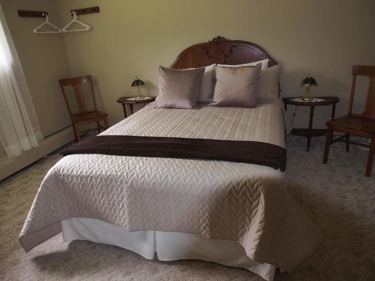 רבלסטוק Mulvehill Creek Wilderness Inn And Wedding Chapel מראה חיצוני תמונה