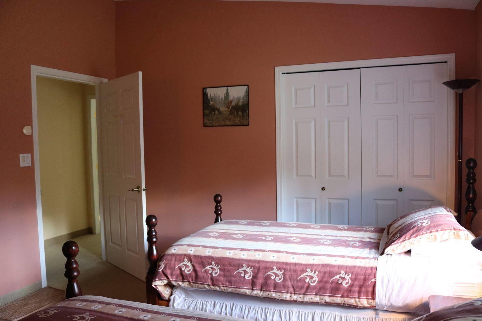 רבלסטוק Mulvehill Creek Wilderness Inn And Wedding Chapel מראה חיצוני תמונה