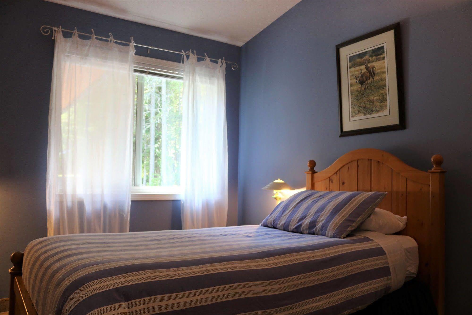 רבלסטוק Mulvehill Creek Wilderness Inn And Wedding Chapel מראה חיצוני תמונה