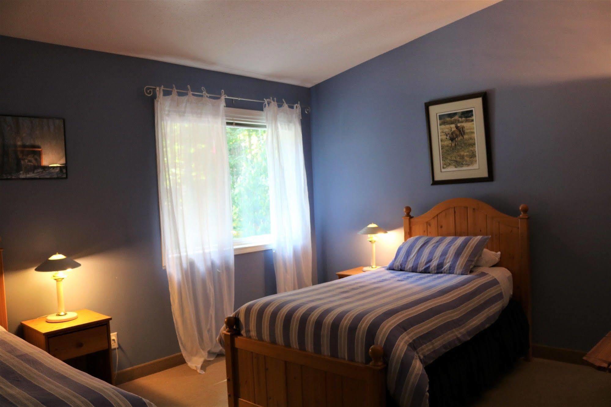 רבלסטוק Mulvehill Creek Wilderness Inn And Wedding Chapel מראה חיצוני תמונה