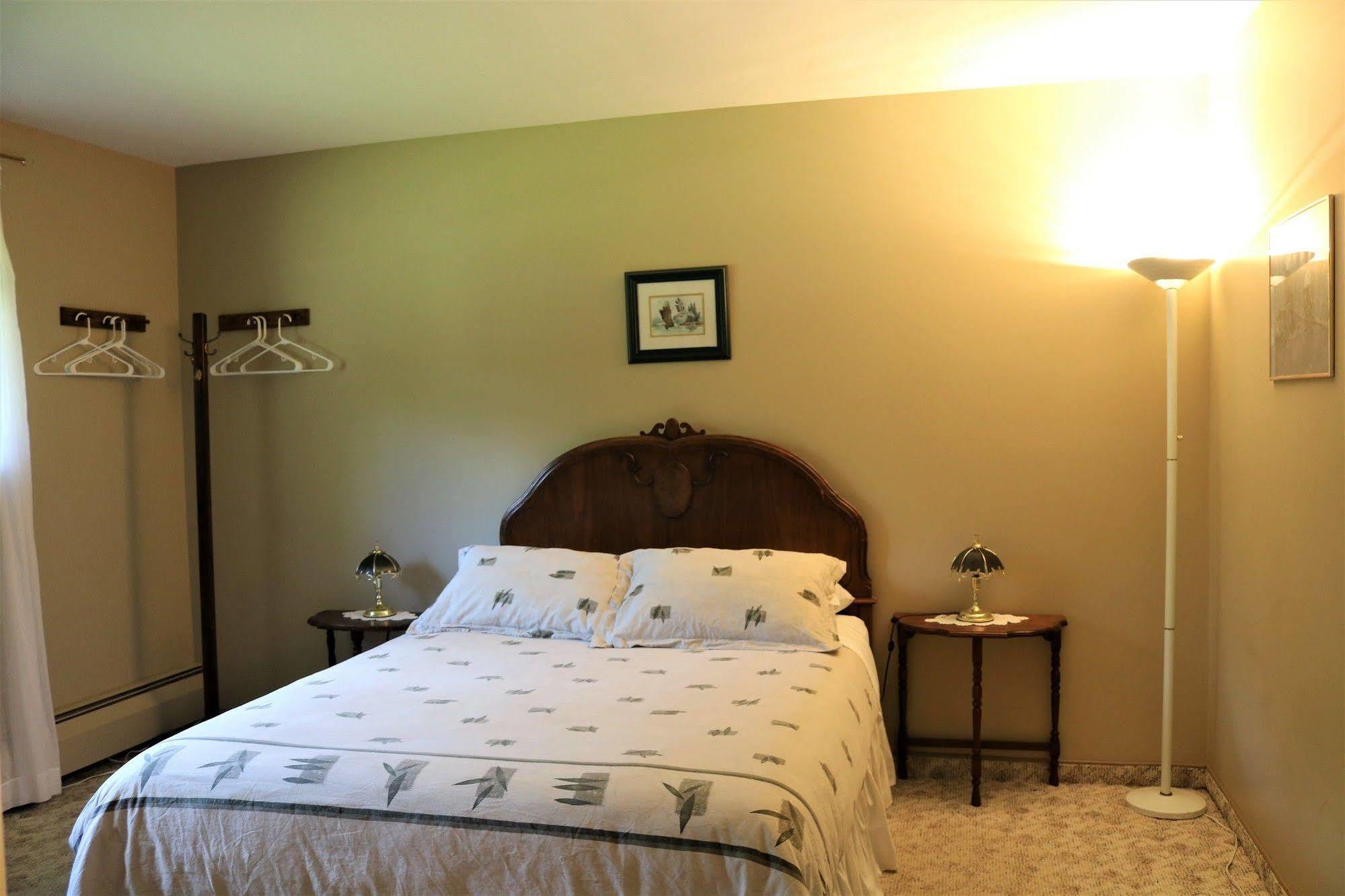 רבלסטוק Mulvehill Creek Wilderness Inn And Wedding Chapel מראה חיצוני תמונה